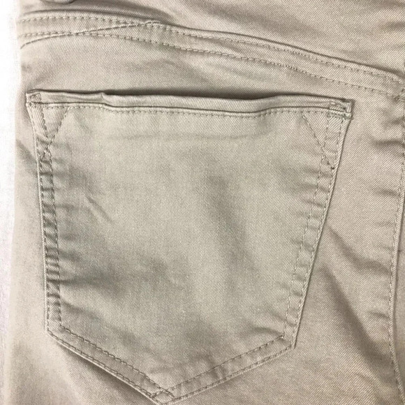 Wit & Wisdom  Ab-Solution Stretch Twill Shorts - Picture 7 of 13